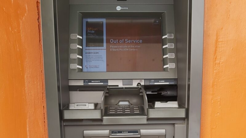 Stranded customers at GTBank ATM threaten to boycott bank (Videos)